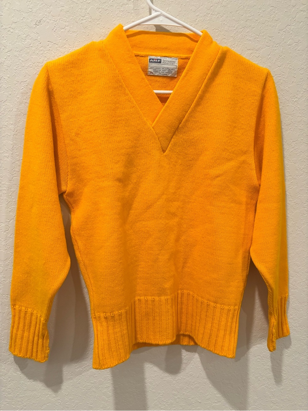 Vintage AMF Tennessee American Yellow Varsity Sweater Sz 34 XS Orlon